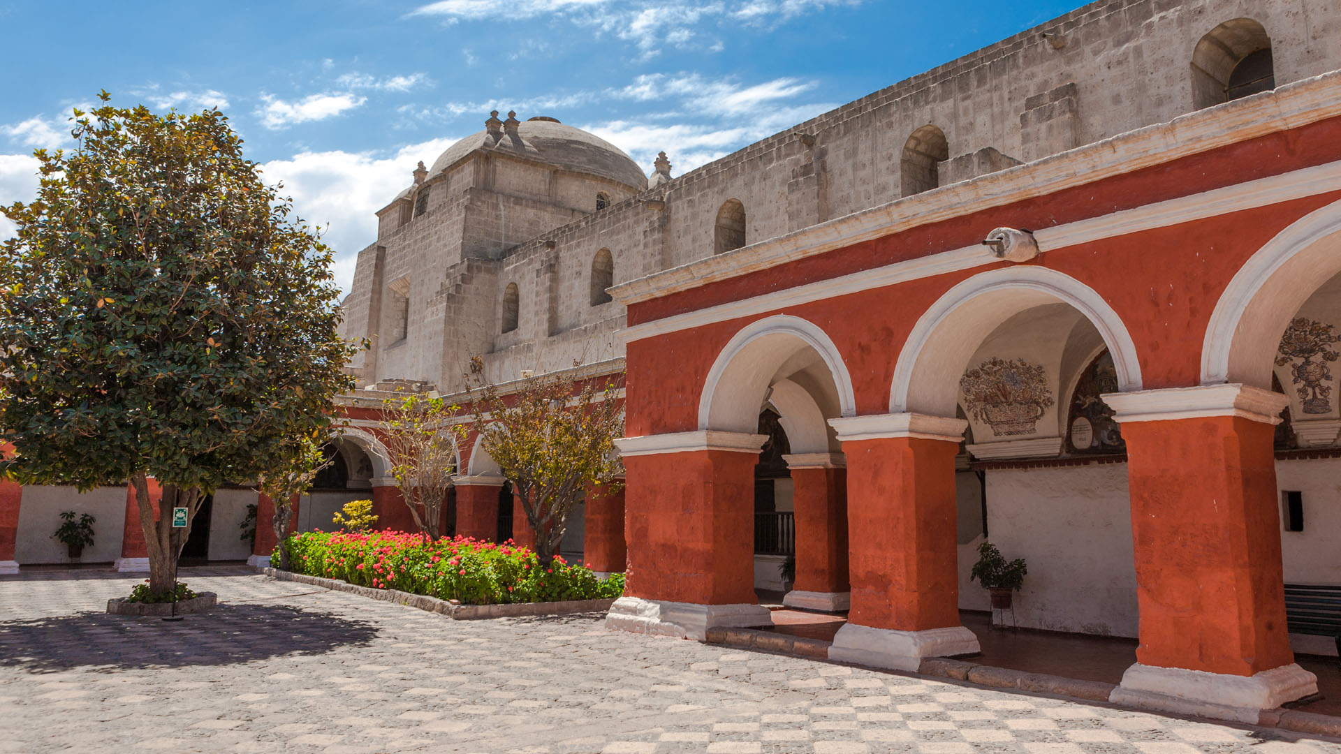City Tour And Santa Catalina Monastery